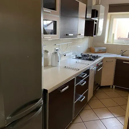 Leonos Apartament